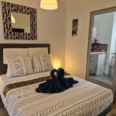 17, Face A La Gare Apartment Ланьон Екстериор снимка