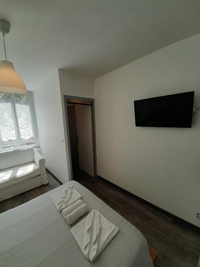 17, Face A La Gare Apartment Ланьон Екстериор снимка