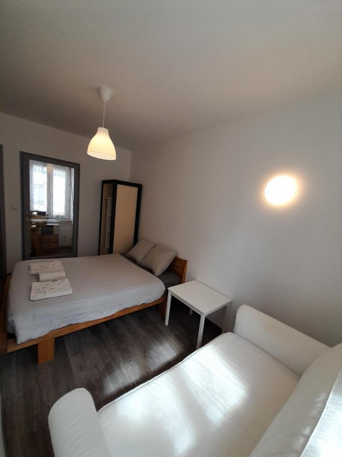 17, Face A La Gare Apartment Ланьон Екстериор снимка