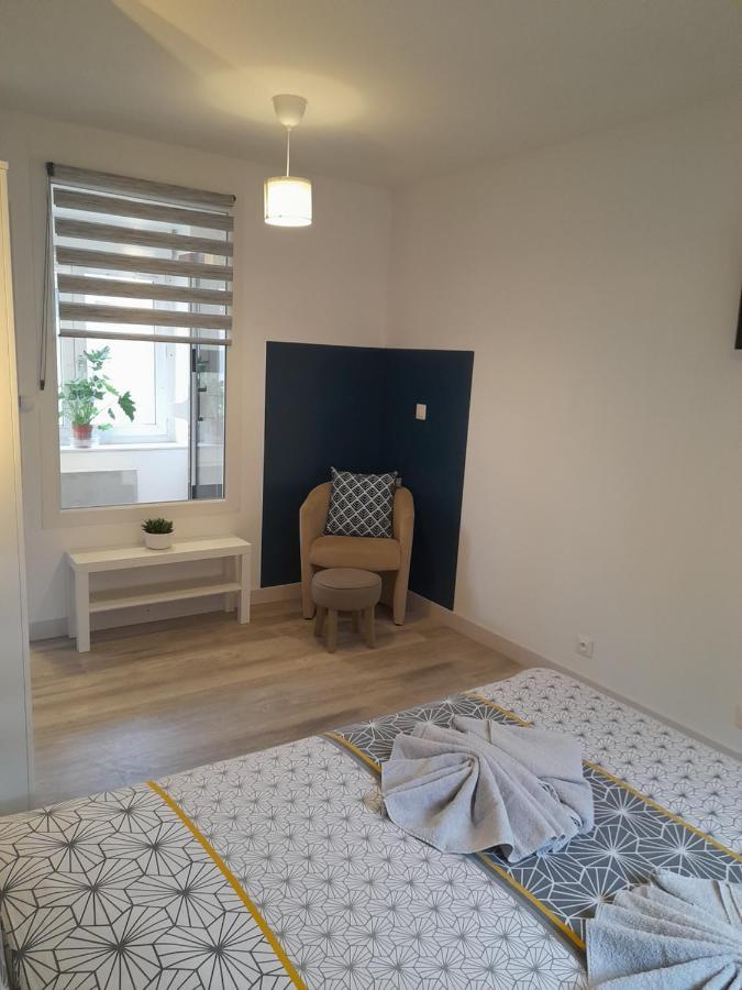 17, Face A La Gare Apartment Ланьон Екстериор снимка