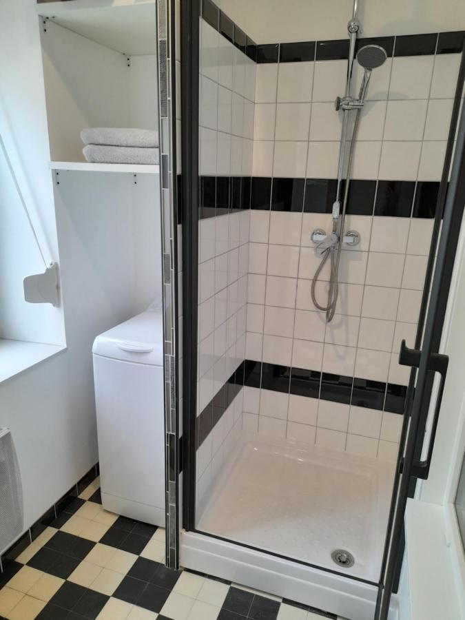 17, Face A La Gare Apartment Ланьон Екстериор снимка
