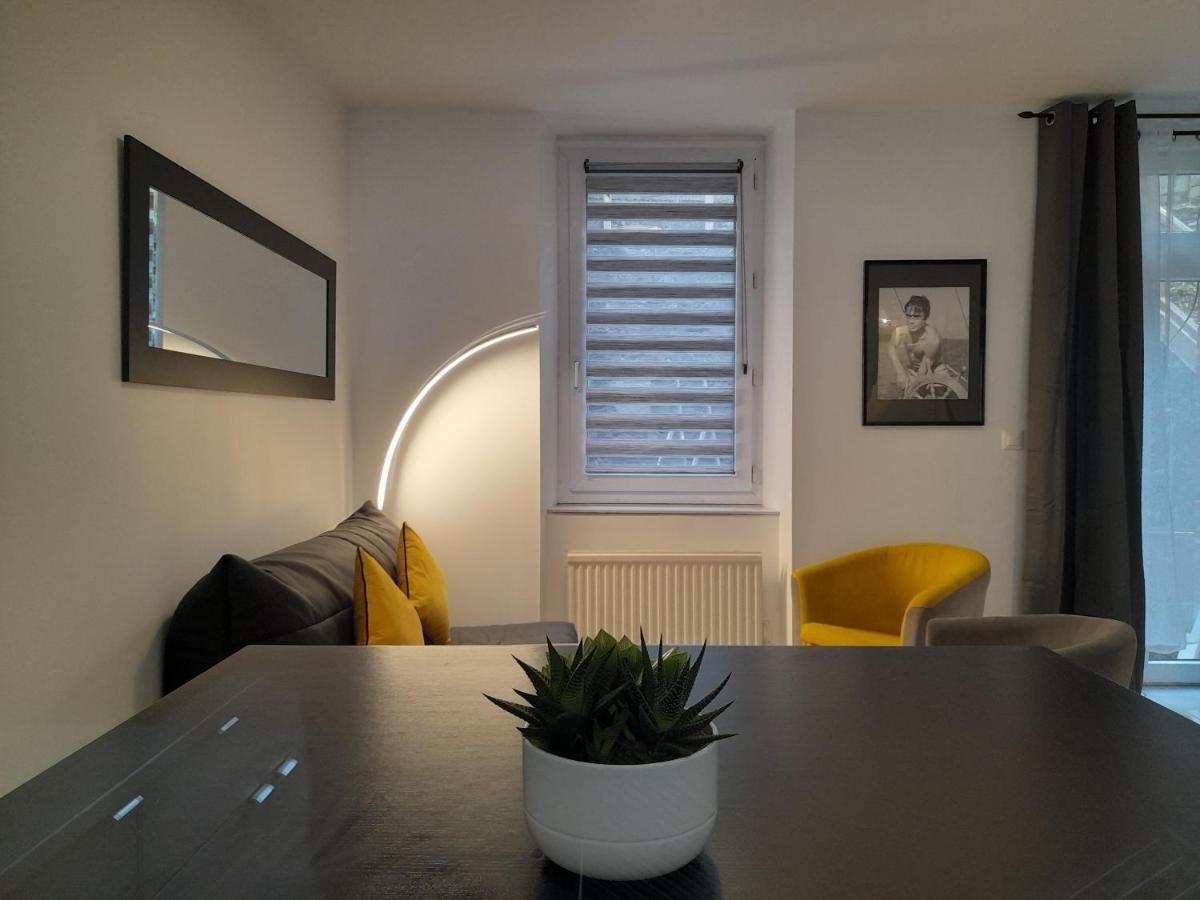17, Face A La Gare Apartment Ланьон Екстериор снимка