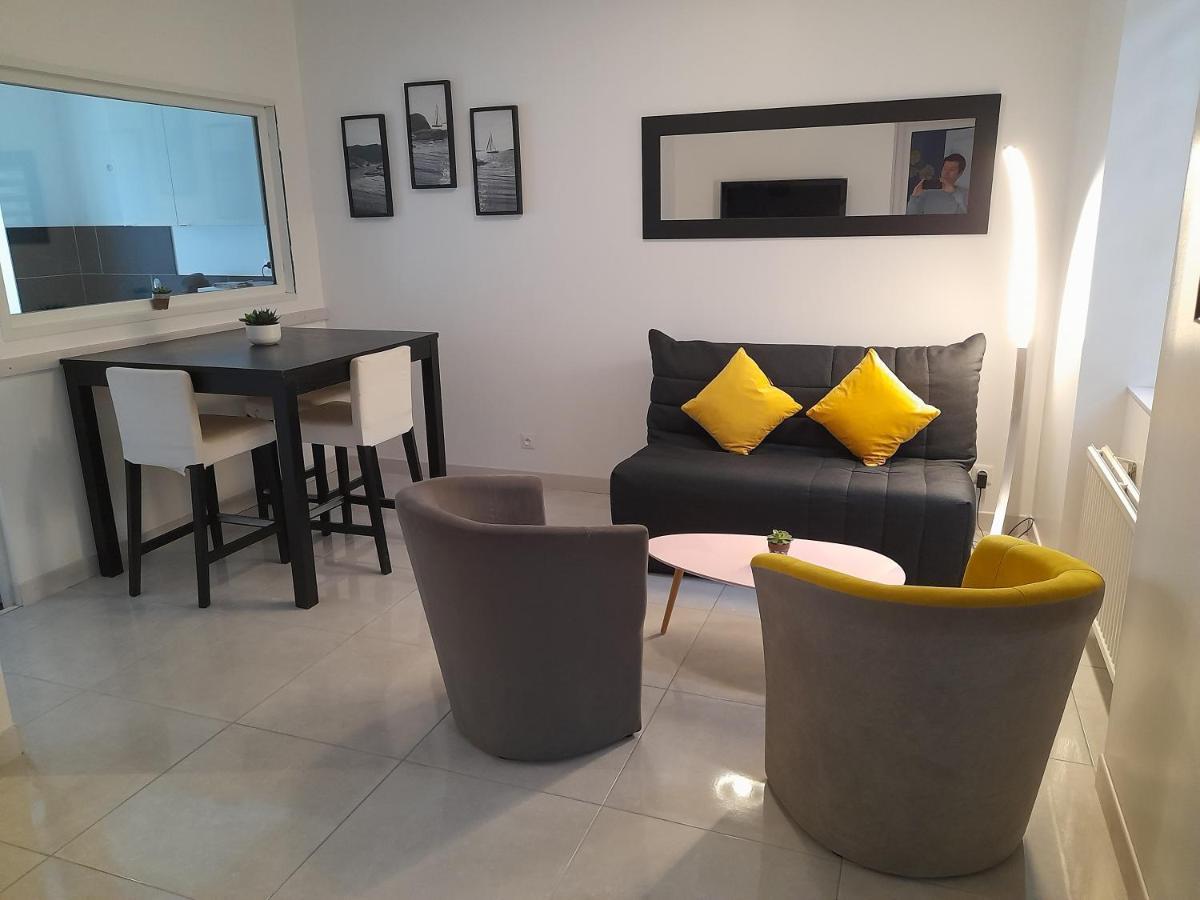 17, Face A La Gare Apartment Ланьон Екстериор снимка