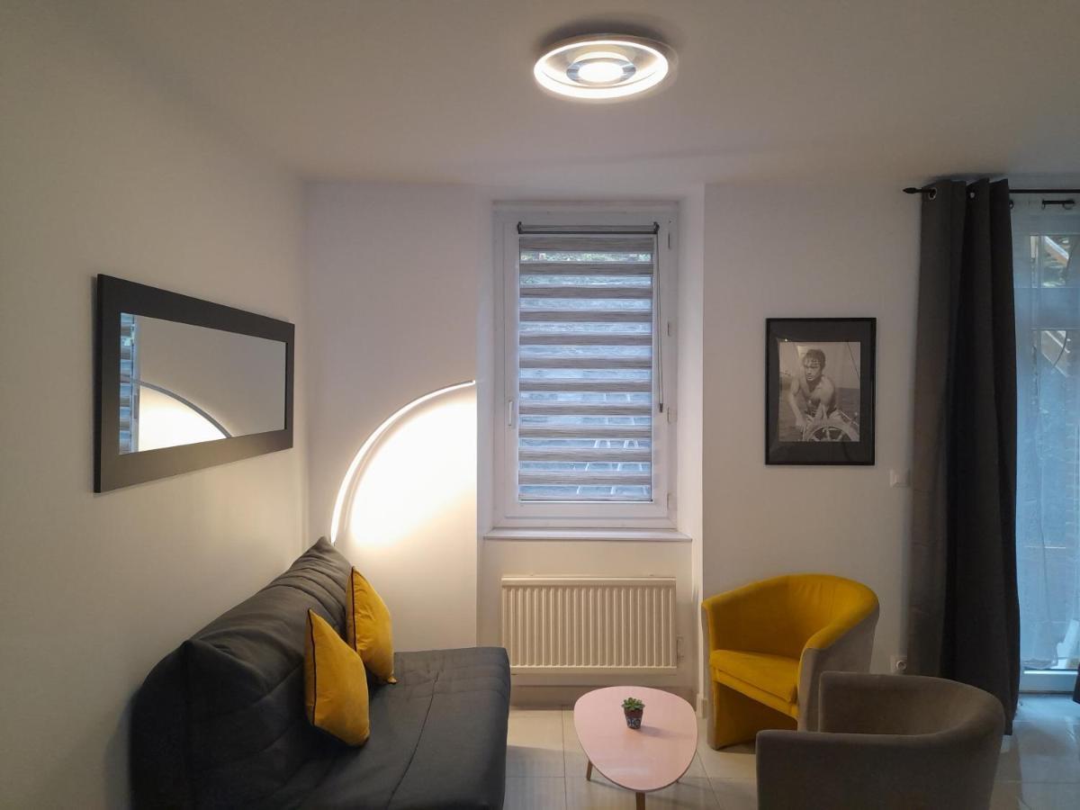17, Face A La Gare Apartment Ланьон Екстериор снимка