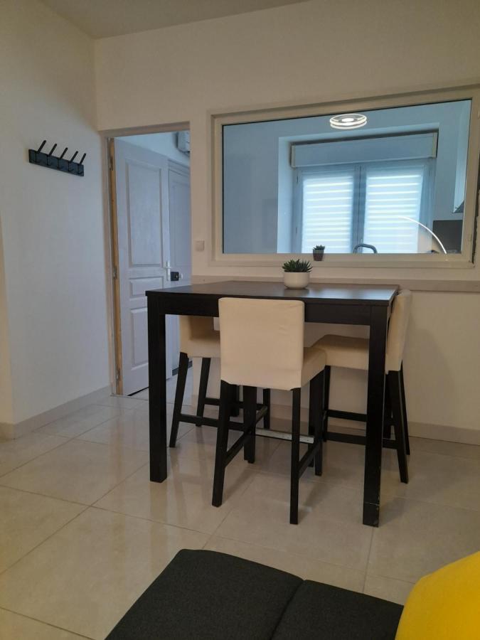 17, Face A La Gare Apartment Ланьон Екстериор снимка