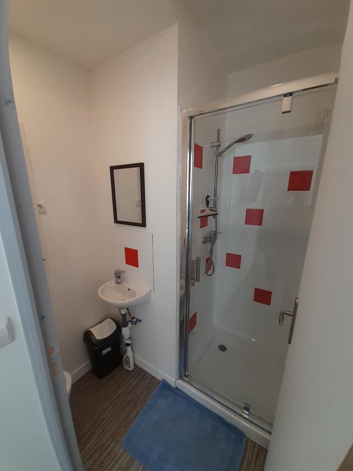17, Face A La Gare Apartment Ланьон Стая снимка