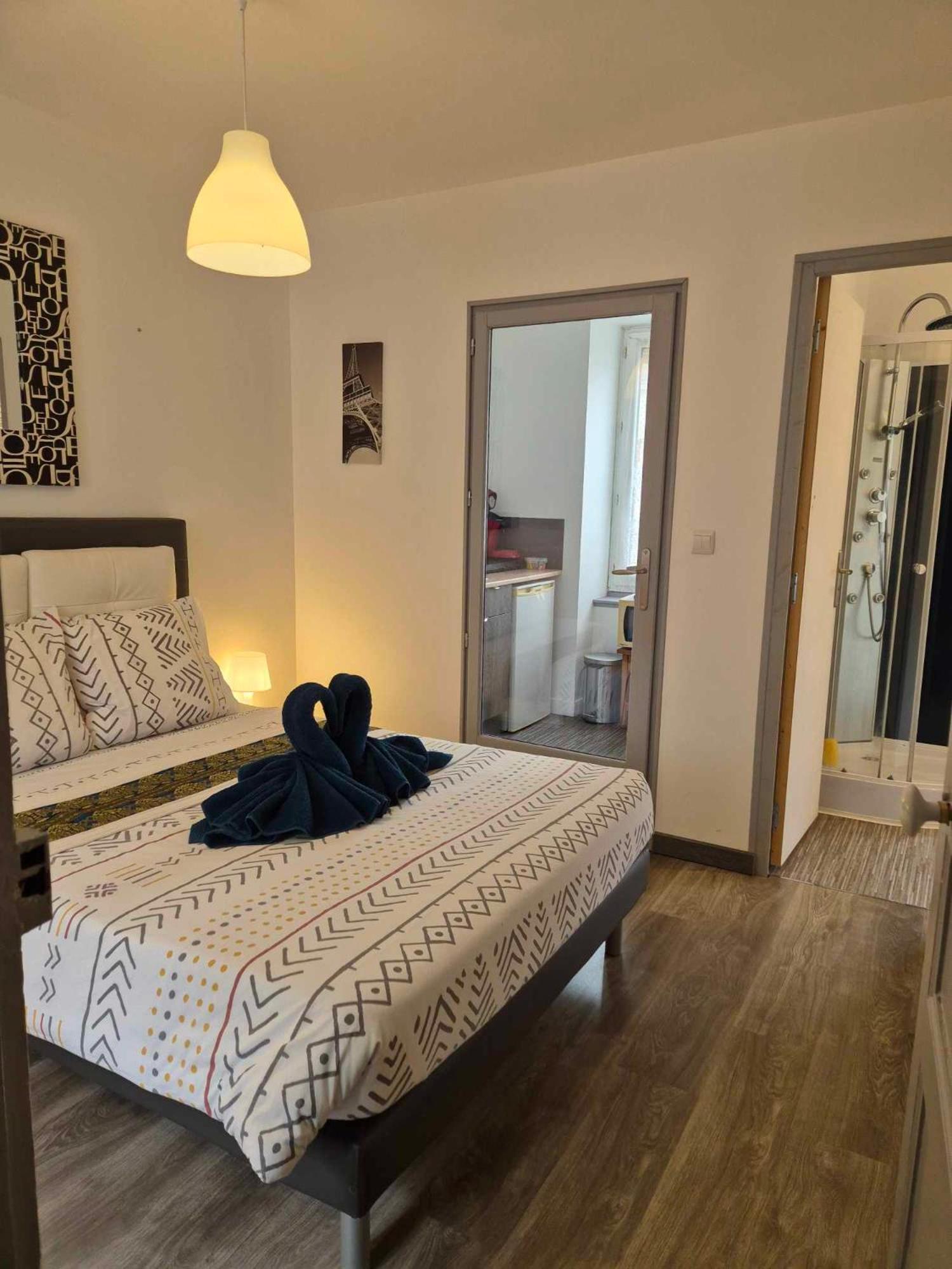 17, Face A La Gare Apartment Ланьон Екстериор снимка